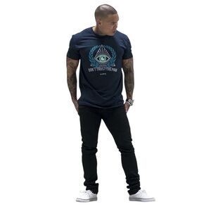 Live Fit Apparel Black Graphic T-Shirt Size L